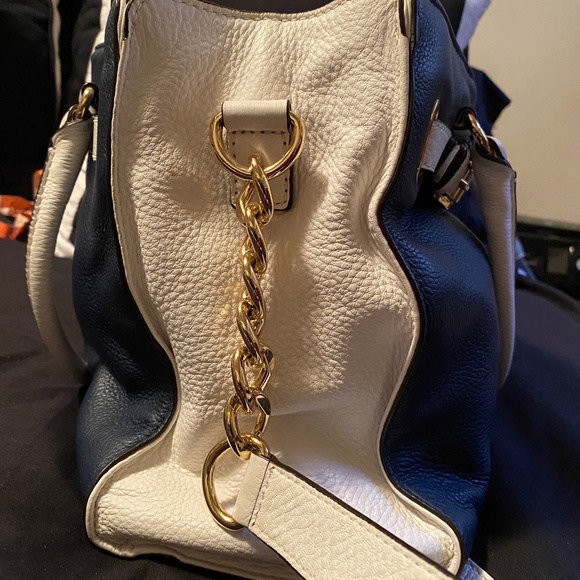 MICHAEL KORS HAMILTON LARGE EAST WEST LEATHER TOTE NAVY BLUE & WHITE - Picture 5 of 13